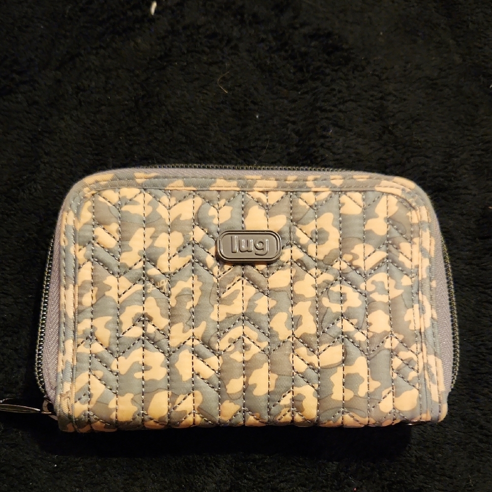 Lug Quilted Women's Wallet in Gray and Cream